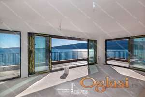 Penthouse 142m² sa panoramskim pogledom na more i Lovcen, Bijela, Herceg Novi S2242